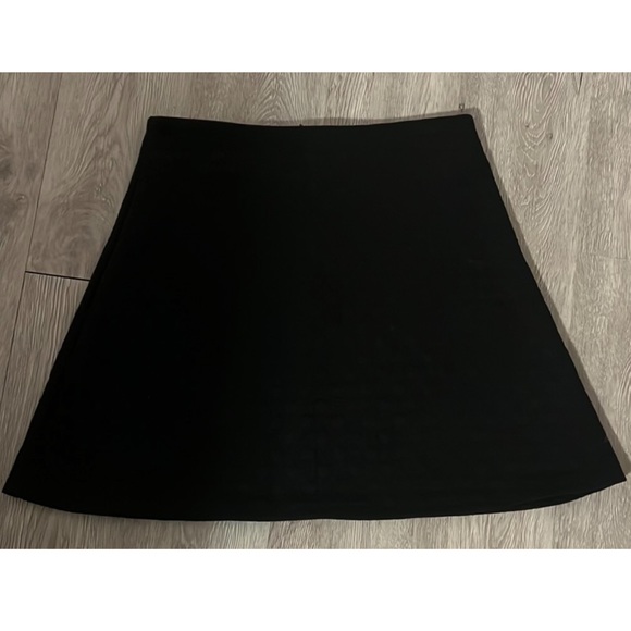 Black Skirt - Picture 5 of 7